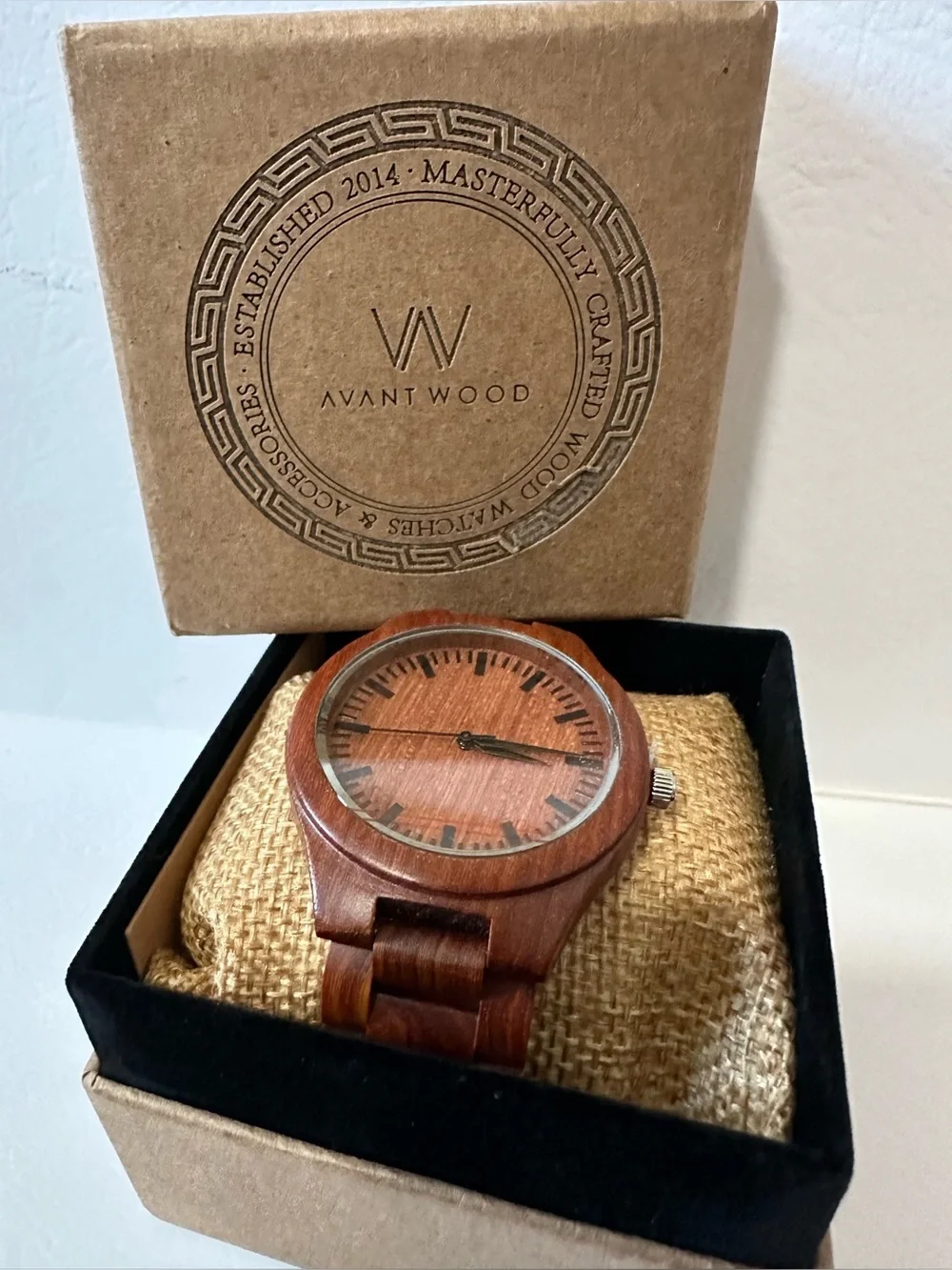 AVANTWOOD Minimalist Men’s Watch in Red Sandalwood